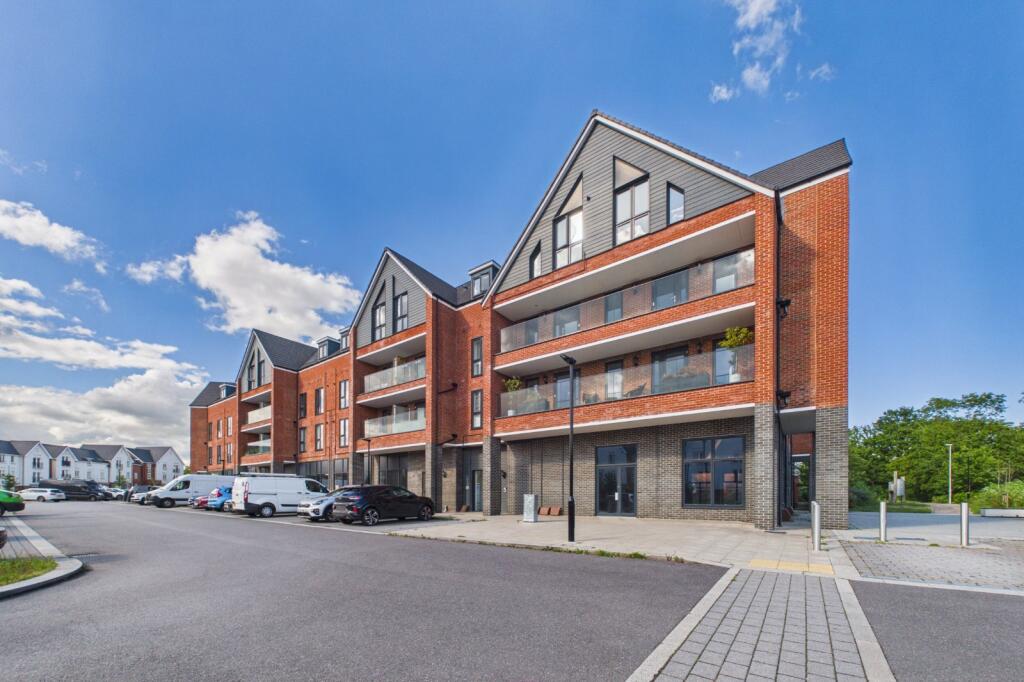 Main image of property: Beechey Place, Wokingham, Berkshire, RG40
