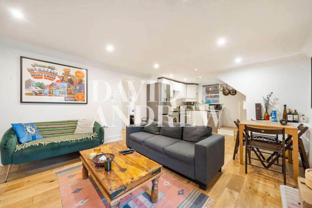 Main image of property: Queens Drive, London, N4