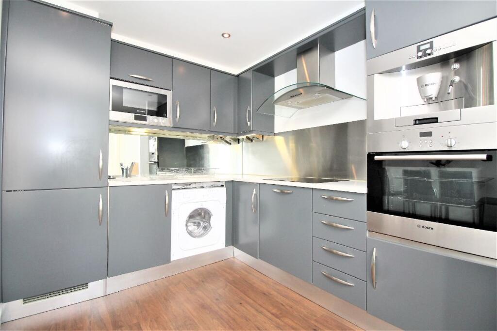 Main image of property: Oxygen Apartment, 18 Western Gateaway, E16