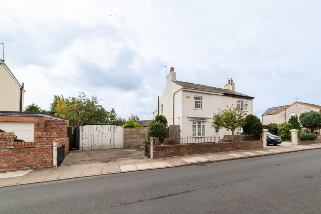 Main image of property: 20 Shaws Road , Birkdale, PR8