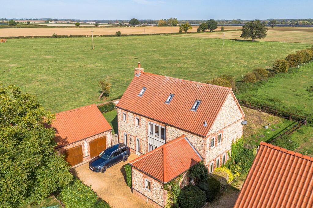 Main image of property: Chain Free Unique and Spacious Five Bedroom Home in Northwold