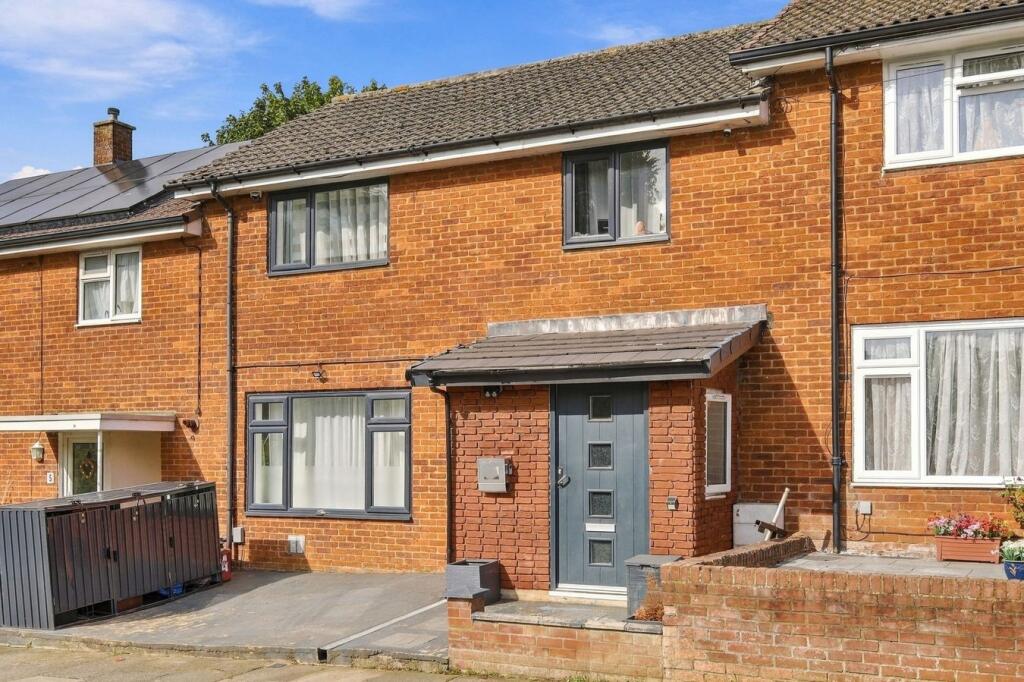 Main image of property: Farm Close, Stevenage, SG1