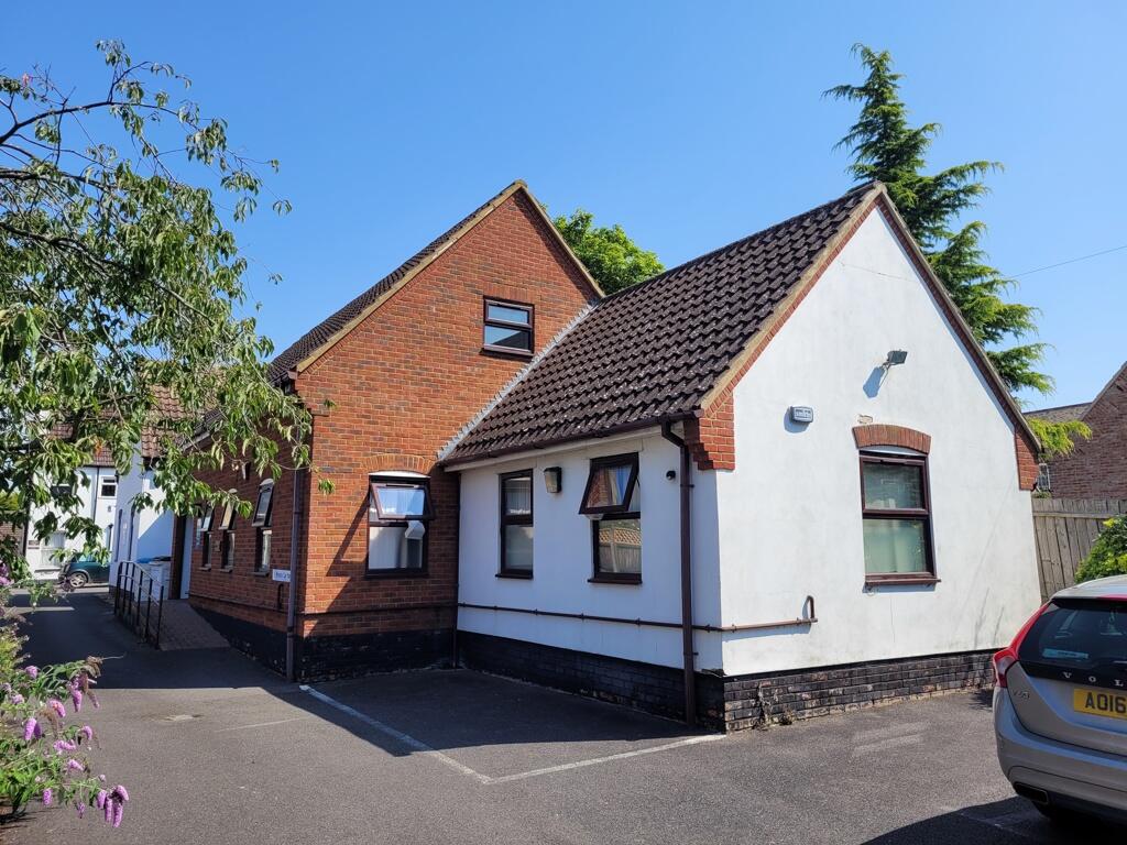 Main image of property: High Street, Fenstanton, Huntingdon, Cambridgeshire, PE28 9LQ