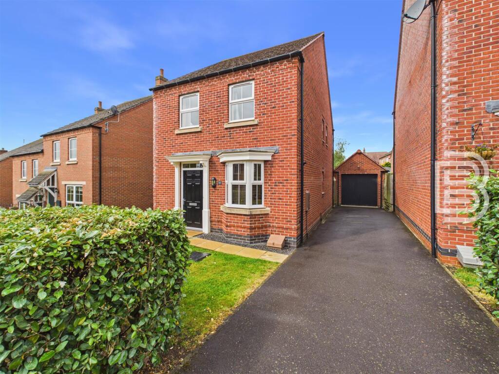 Main image of property: Plantain Way, Coton Park, Rugby