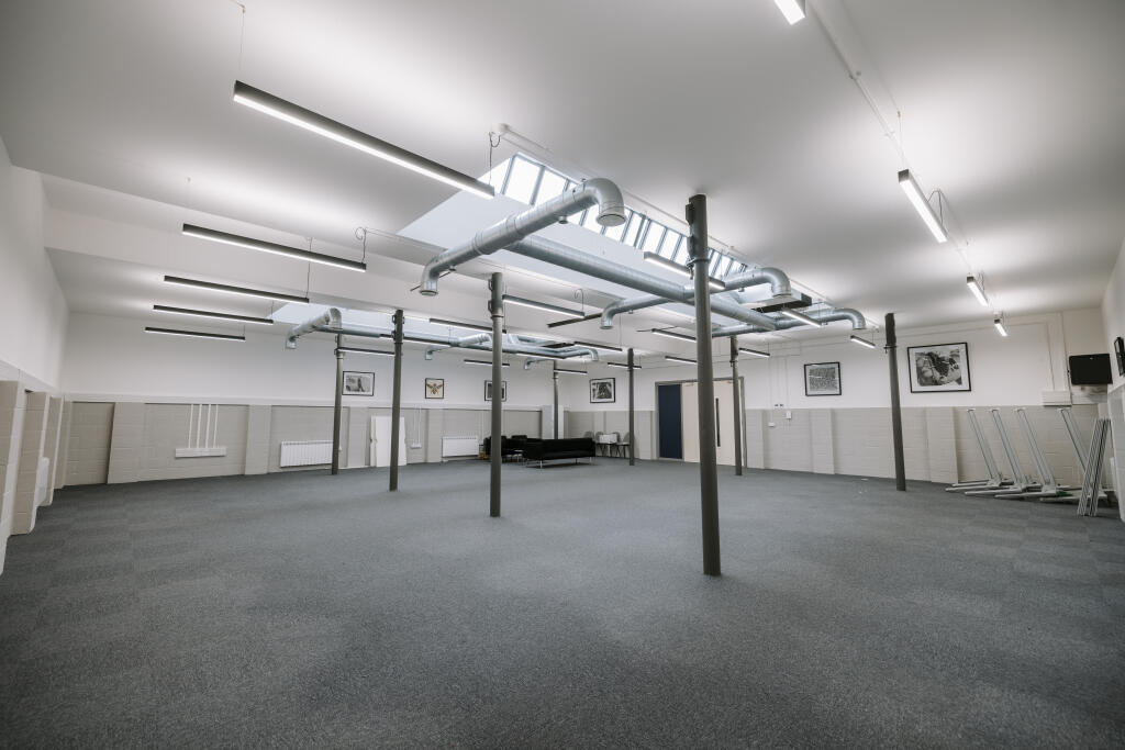 2000 sqft