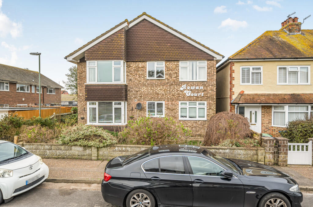 Main image of property: Annweir Avenue, Lancing, West Sussex, BN15