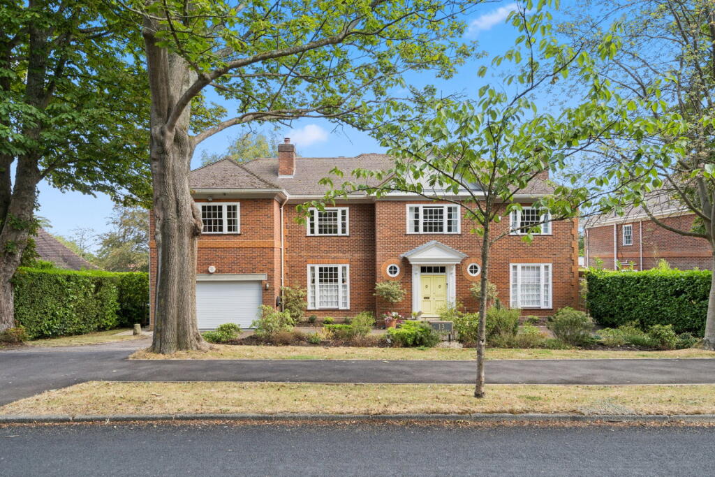 Main image of property: Astons Road, Moor Park, Northwood, Hertfordshire, HA6 2LE