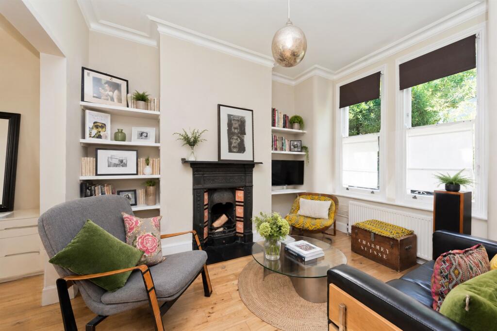Main image of property: Ashlone Road, London, SW15