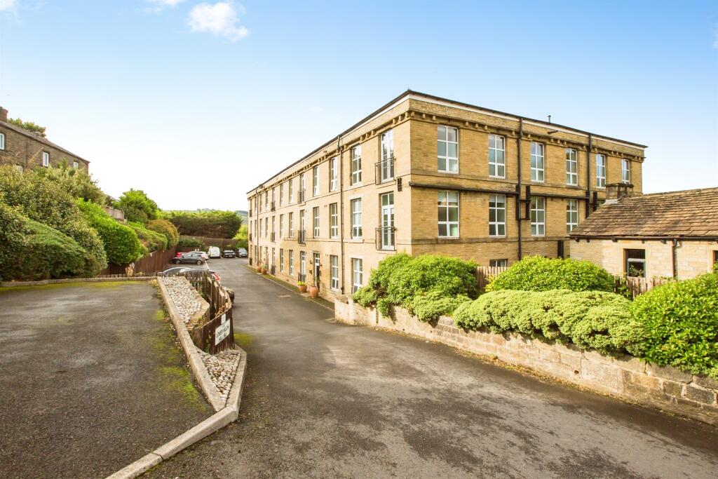 Main image of property: Gratrix Lane, Sowerby Bridge