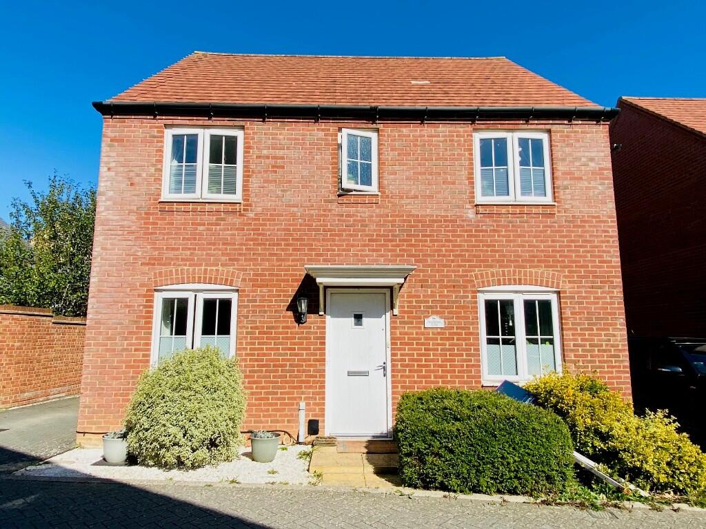 Main image of property: Kempton Close, Bicester, Oxfordshire, OX26