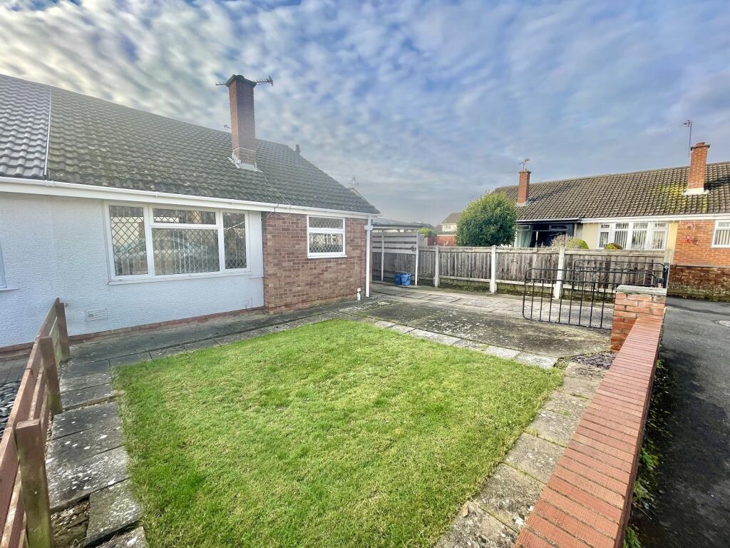 Main image of property: Linnet Road, Caldicot, Mon. NP26 5DJ