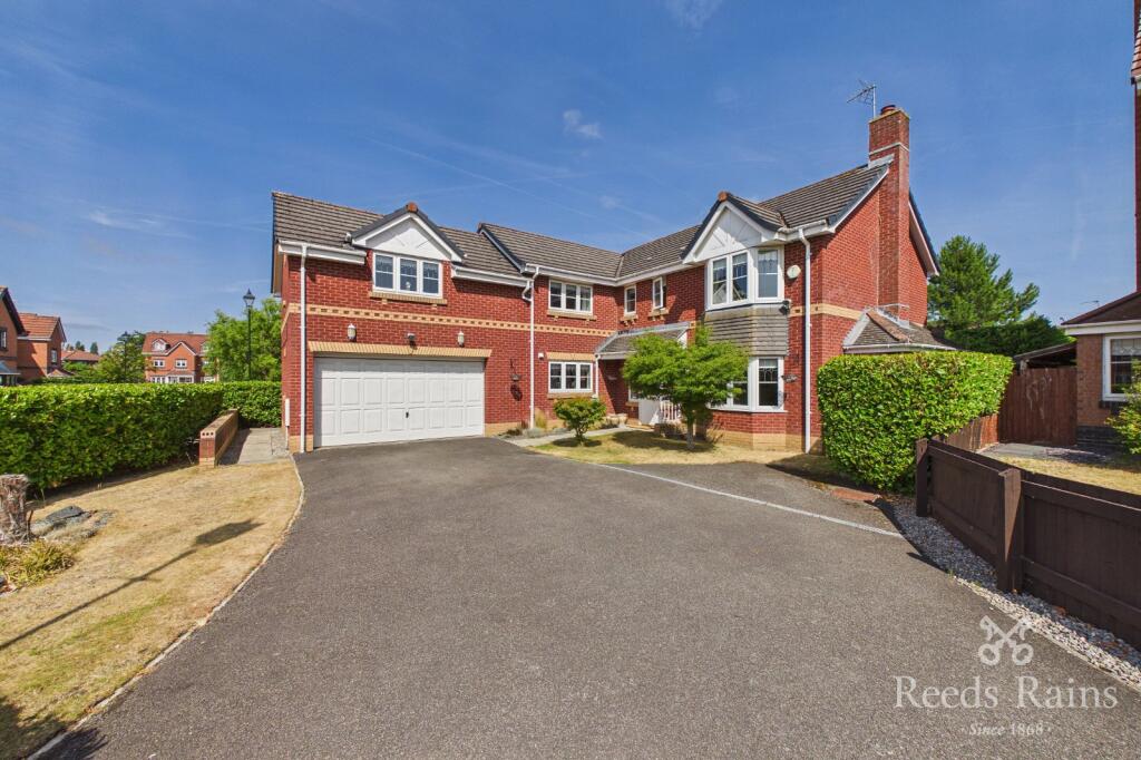 Main image of property: Fox Bank Close, Widnes, Cheshire, WA8