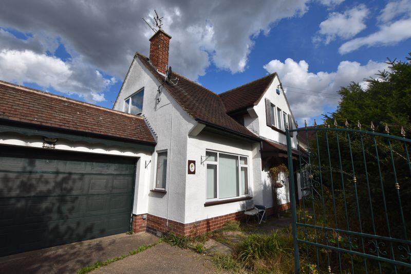 Main image of property: Woodthorpe Drive, Nottingham