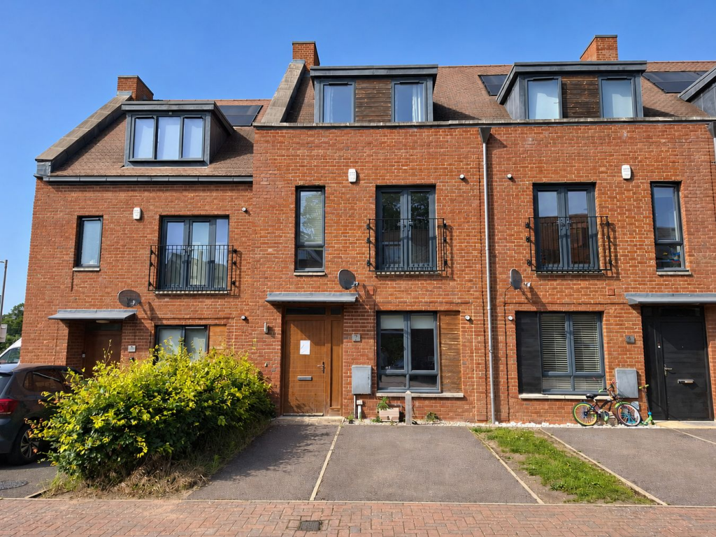 Main image of property: Green Close, Brookmans Park, Hatfield, AL9