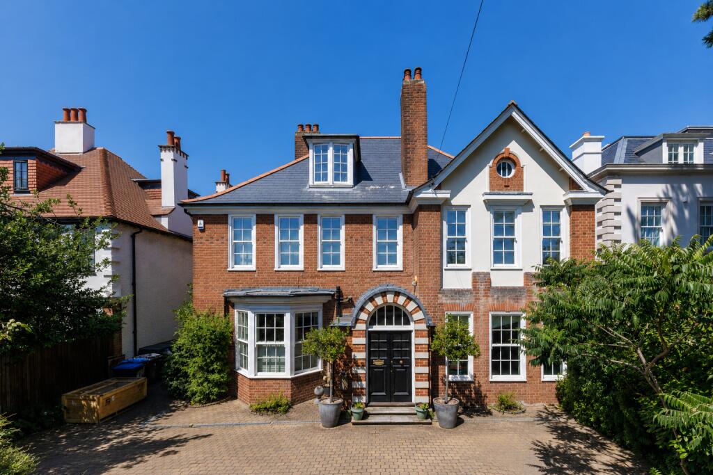 Main image of property: Kingston Hill, Kingston upon Thames, KT2