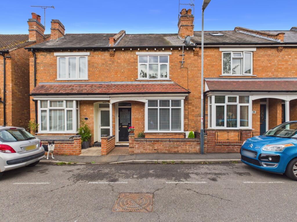 Main image of property: LOWER CAPE, WARWICK, WARWICKSHIRE, CV34
