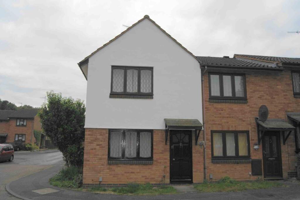 Main image of property: Hunters Oak, Hemel Hempstead, Hertfordshire, HP2