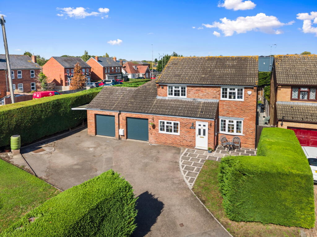 Main image of property: Bristol Road, Quedgeley, Gloucester, GL2 4NX