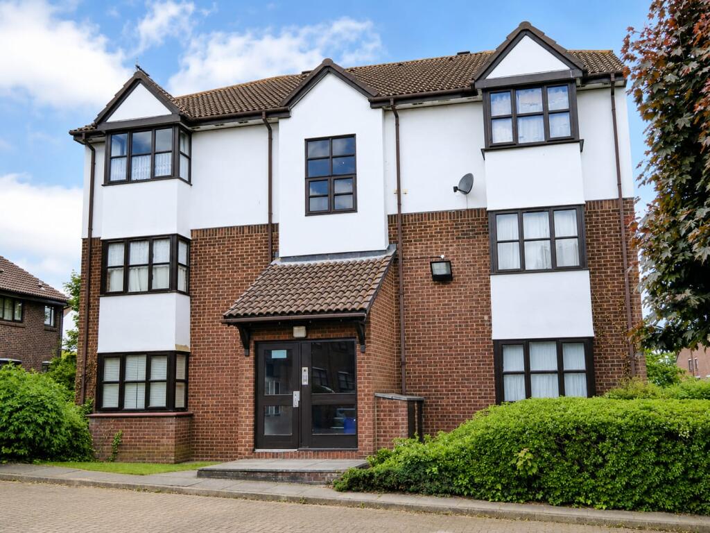 Main image of property: Chalice Way, Greenhithe, DA9 9PS