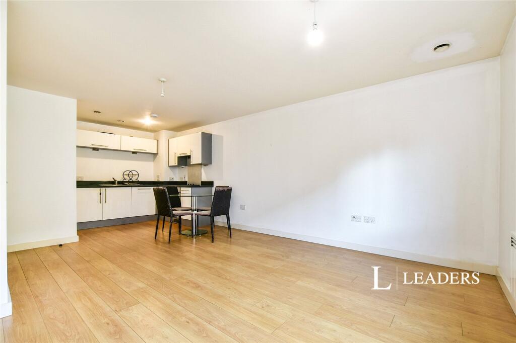 Main image of property: Hudson Court, 54 Broadway, M50