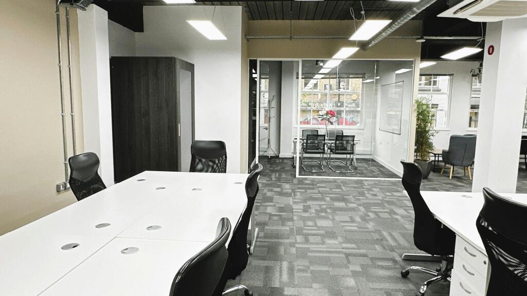 2 Bath Place London EC2A 3dr  suite 12_5.jpg