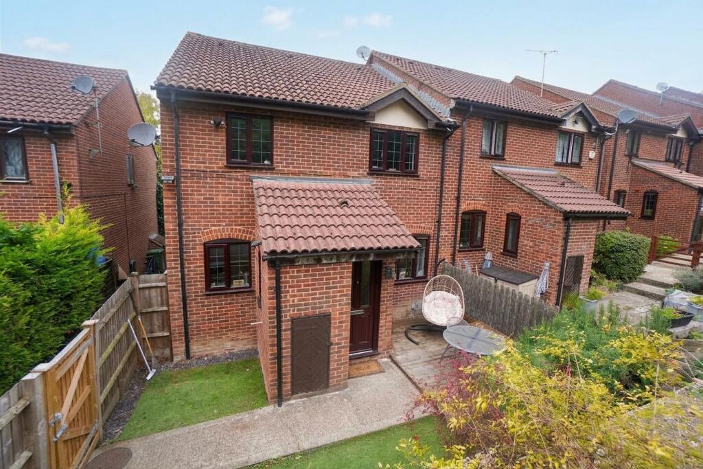 Main image of property: Green Hill, High Wycombe, HP13