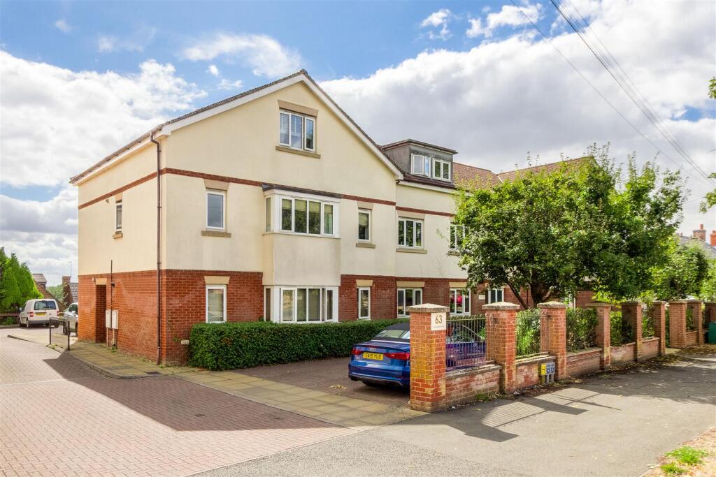 Main image of property: Northampton Road, Wellingborough