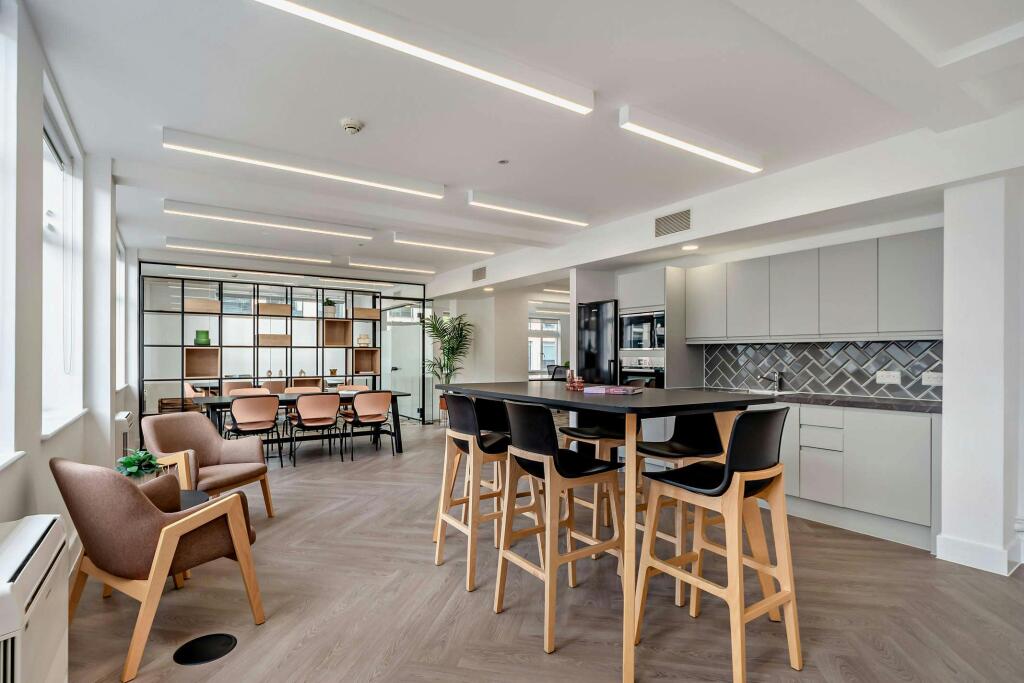 8705242-interior26-800.jpg