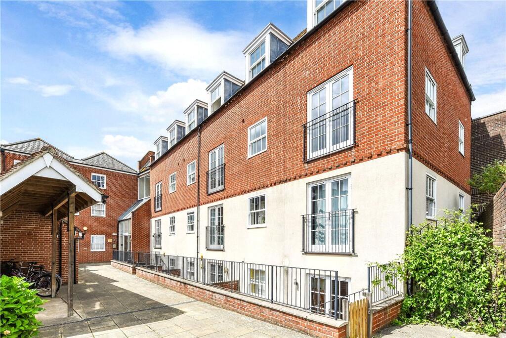 Main image of property: Southgate, Chichester, PO19