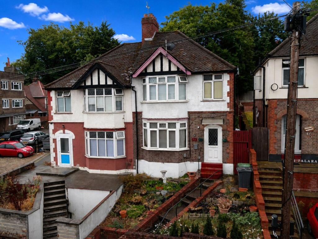 Main image of property: Farley Hill, Luton, Bedfordshire, LU1