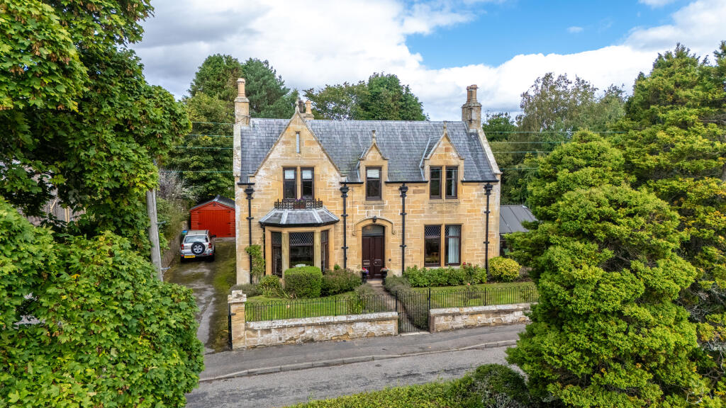 Main image of property: Golfview, Cnoc-an-lobht, Dornoch, Highland