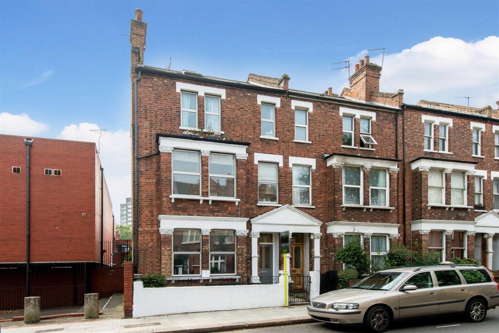 Main image of property: Agincourt Road