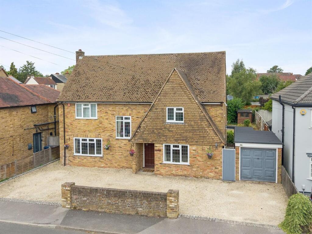 Main image of property: Orchard Grove, Chalfont St. Peter, SL9