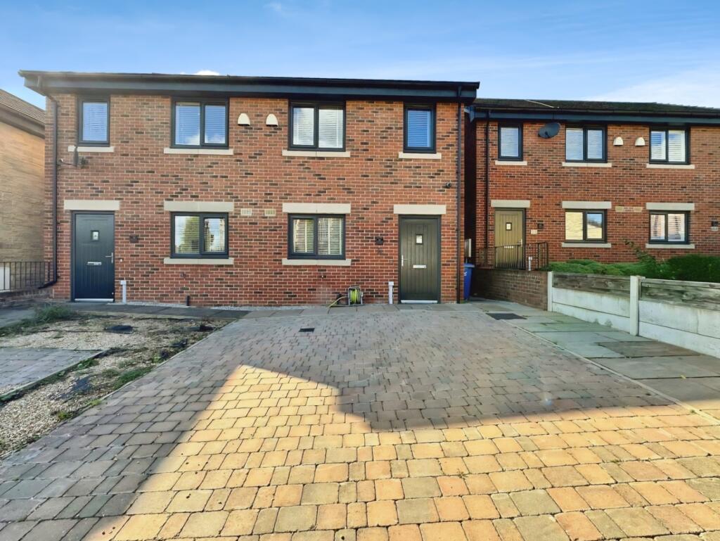 Main image of property: Oak Lea Gardens, Worsley, Manchester