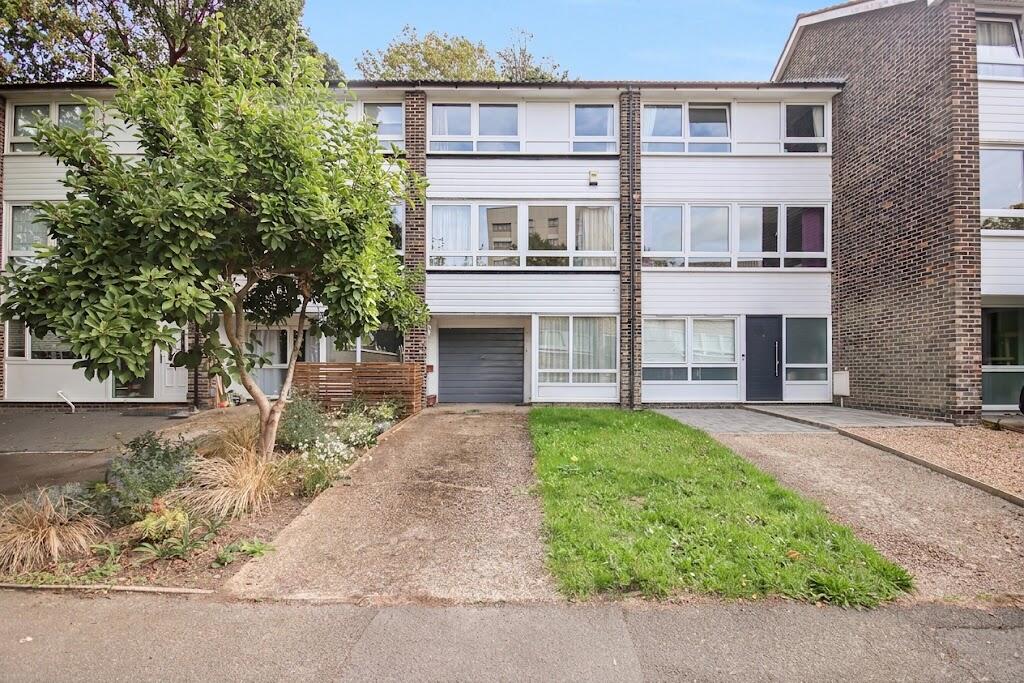 Main image of property: Wakefield Gardens, Crystal Palace, SE19