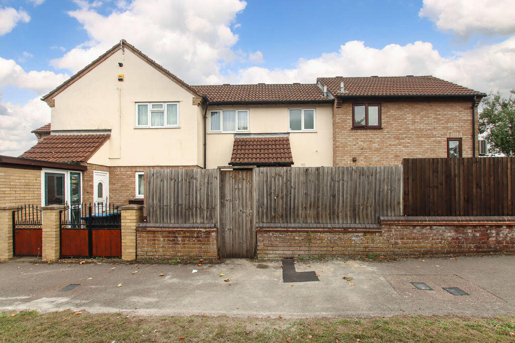 Main image of property: Aycliffe Drive, Hemel Hempstead