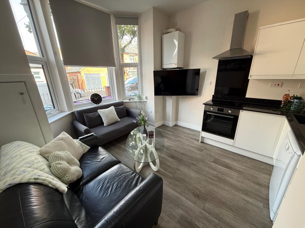 Main image of property: Charnwood Grove, West Bridgford, Nottingham