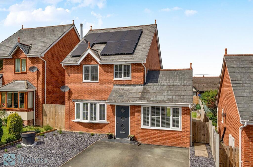 Main image of property: 15 Maes Y Dafarn, Carno - SY17 5NG