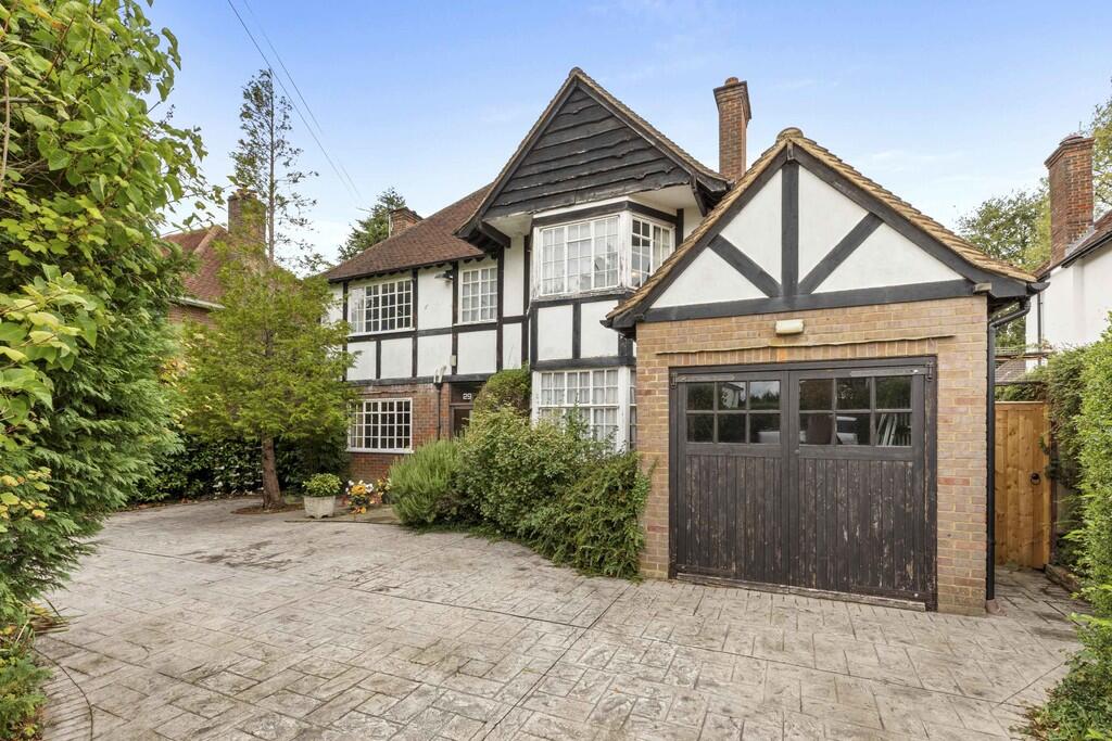 Main image of property: Chenies Avenue, Little Chalfont