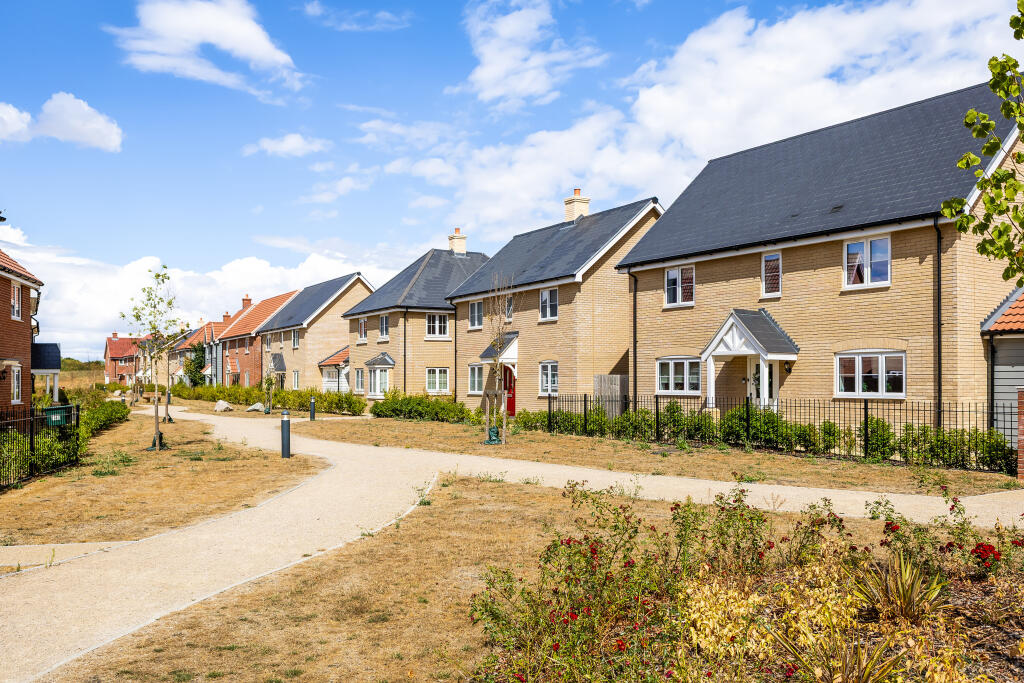Main image of property: Leaf Living at Chesterwell, Colchester, CO4, Mile End