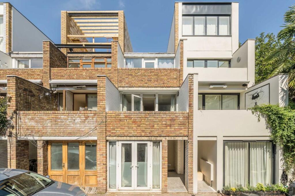 Main image of property: Ruston Mews, Notting Hill