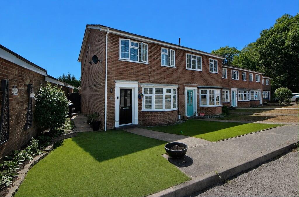 Main image of property: Wesermarsch Road, Cowplain
