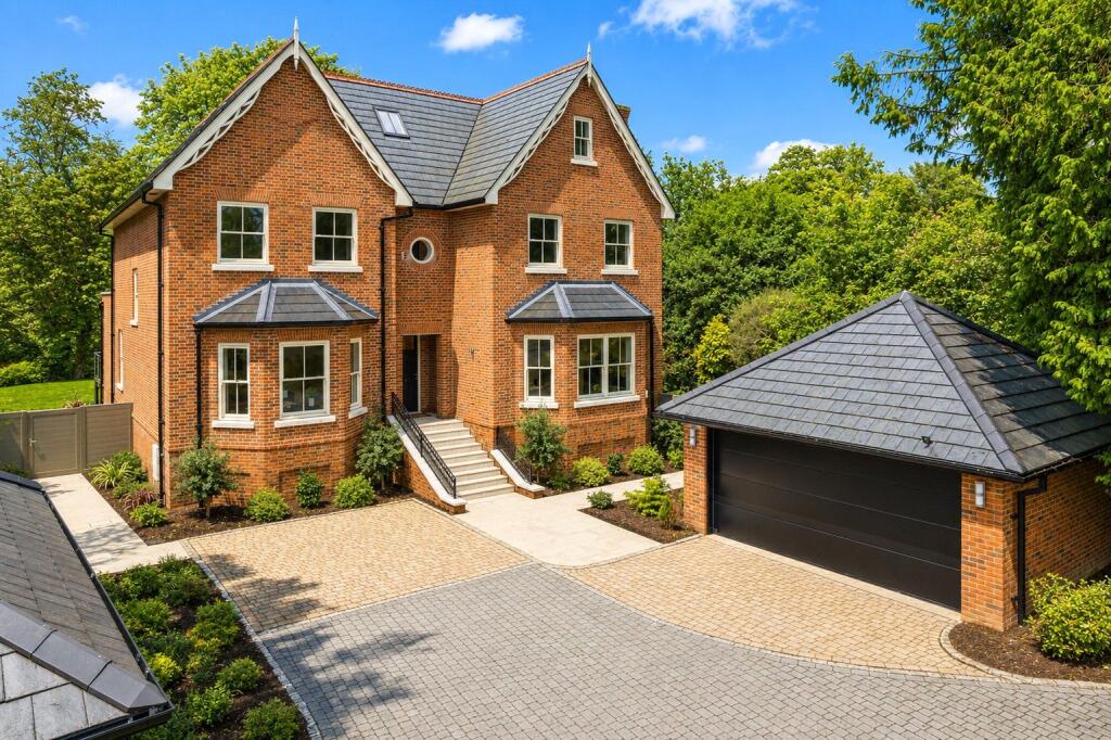 Main image of property: The Old Nursery, Hedsor Road, Bourne End, Buckinghamshire, SL8