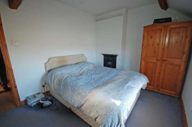 BEDROOM 2