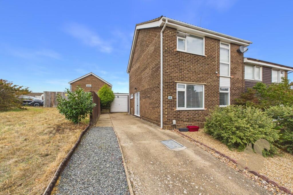Main image of property: Broomhayes, Ipswich