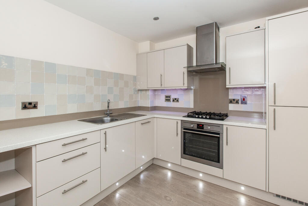 Main image of property: Bell Court, 42 Oak Lane, Windsor, SL4
