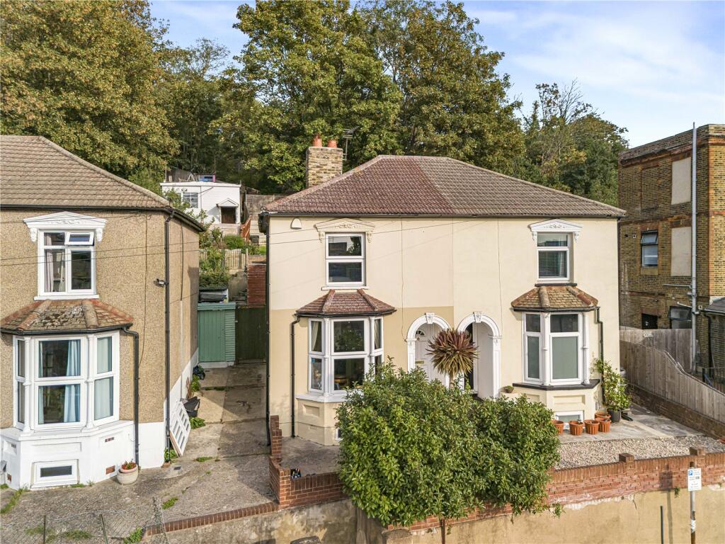 Main image of property: Mount Pleasant Road, Dartford, Kent, DA1