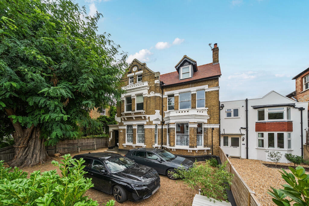 Main image of property: Earlsfield Road, London, SW18