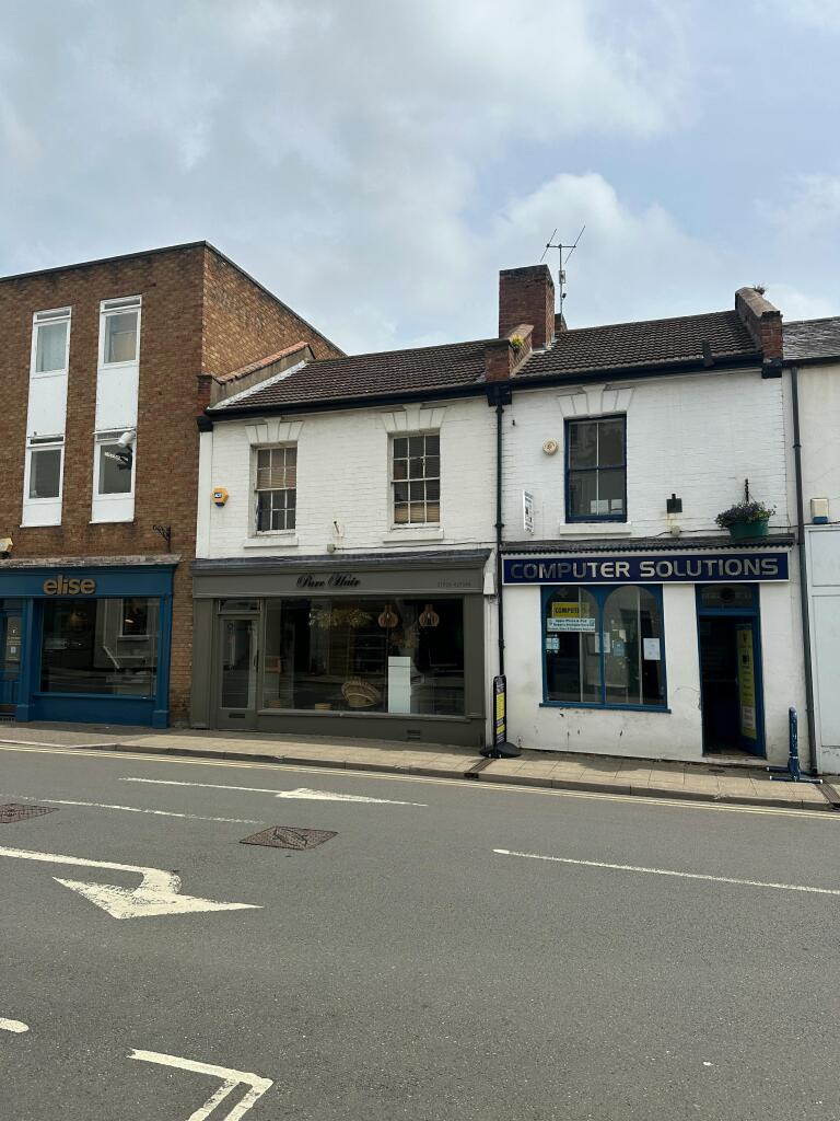 Main image of property: 1 Park Street, Leamington Spa, CV32 4QN
