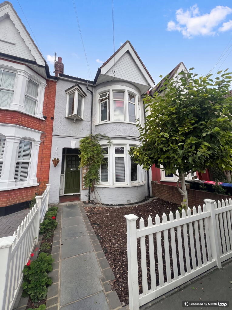 Main image of property: Elm Road, Leigh-on-sea, SS9 1SP